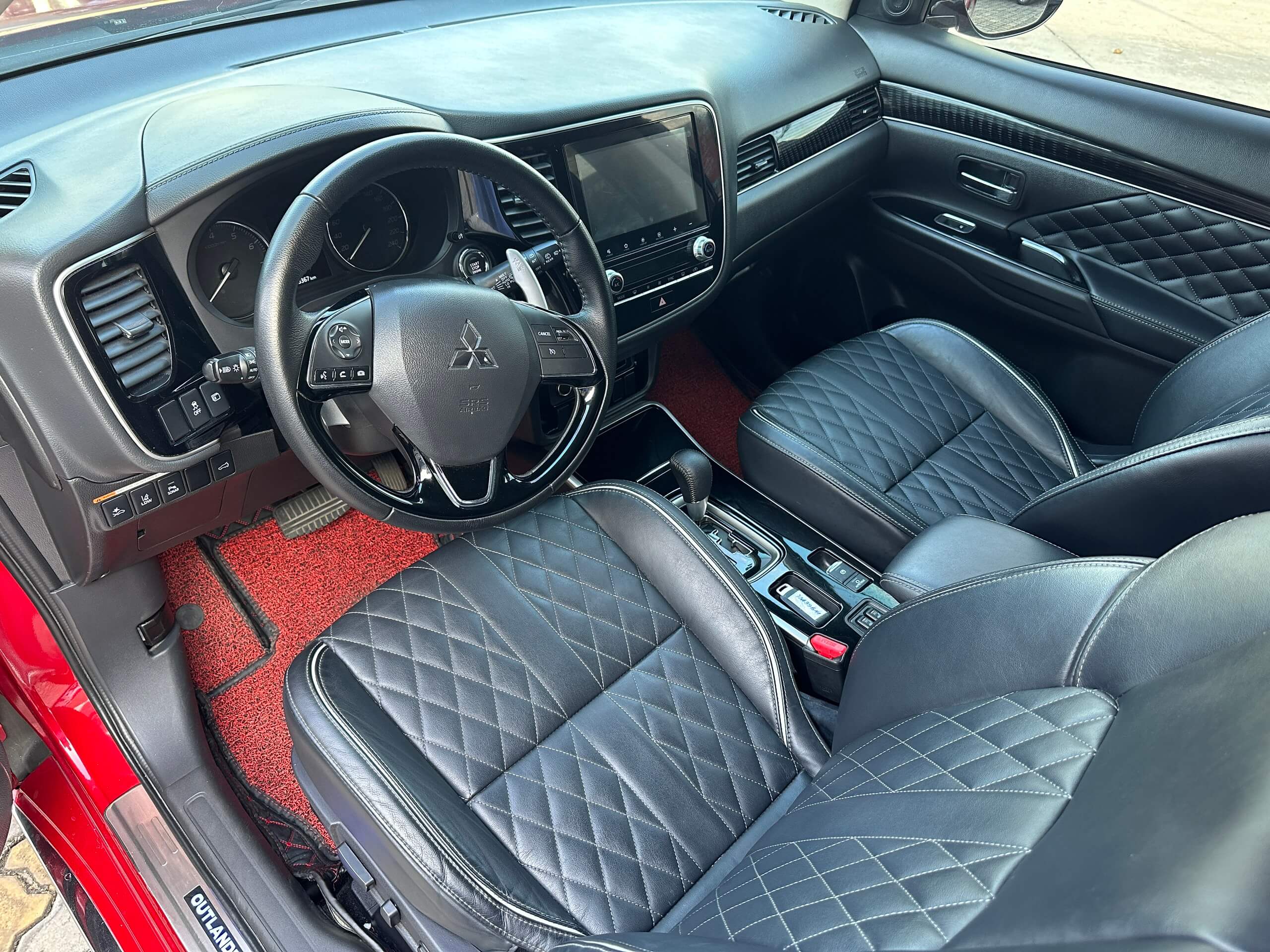 Nội thất xe Mitsubishi Outlander Premium 2022